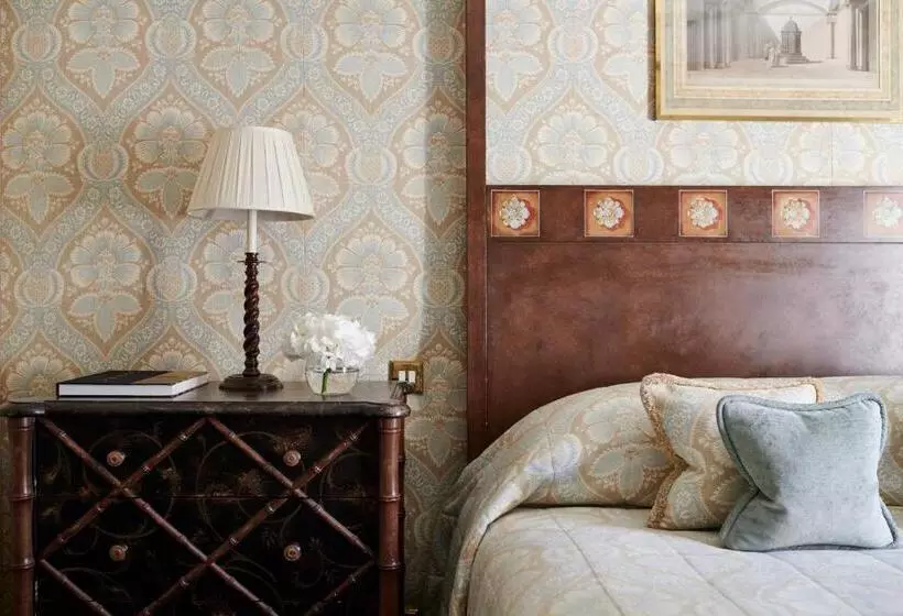 クラシックルーム, Egerton House
