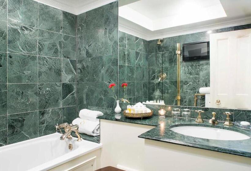 Номер Deluxe, Egerton House