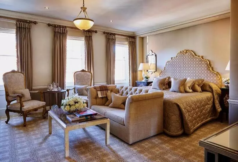 スタンダードスタジオ, Egerton House