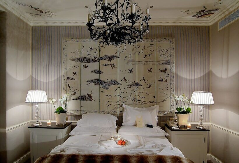 חדר דלוקס, Egerton House