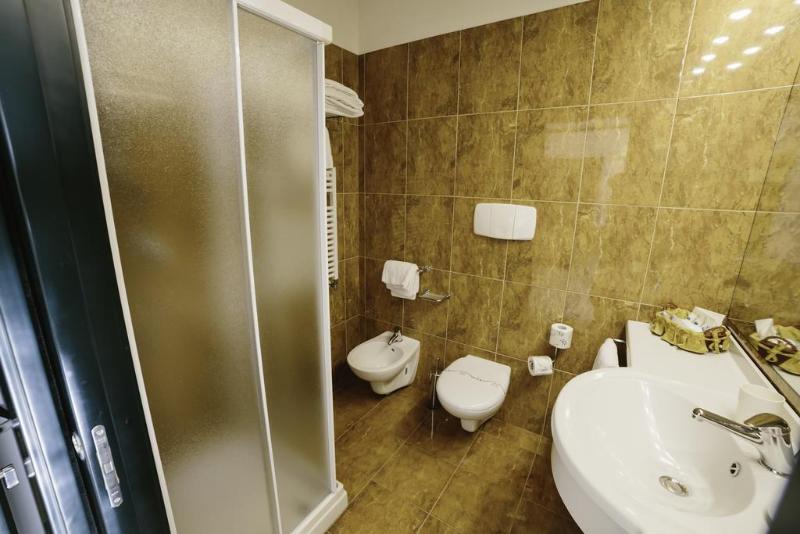 סוויטה, Fairfield House