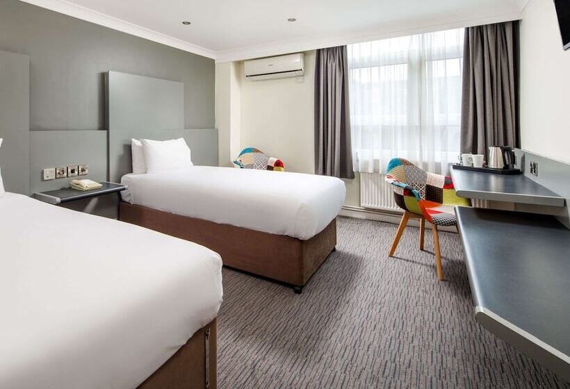 Классический Номер, Mercure Chester Abbots Well