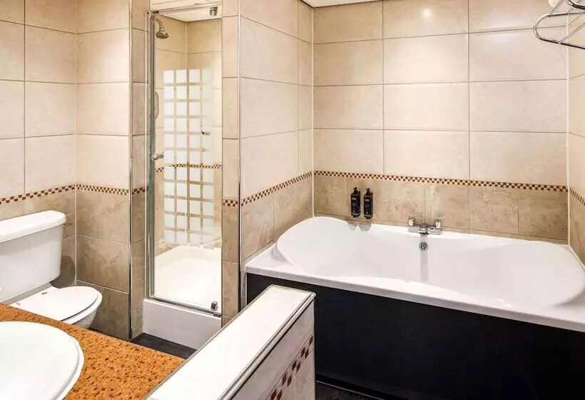 Suite Superior, Mercure Chester Abbots Well