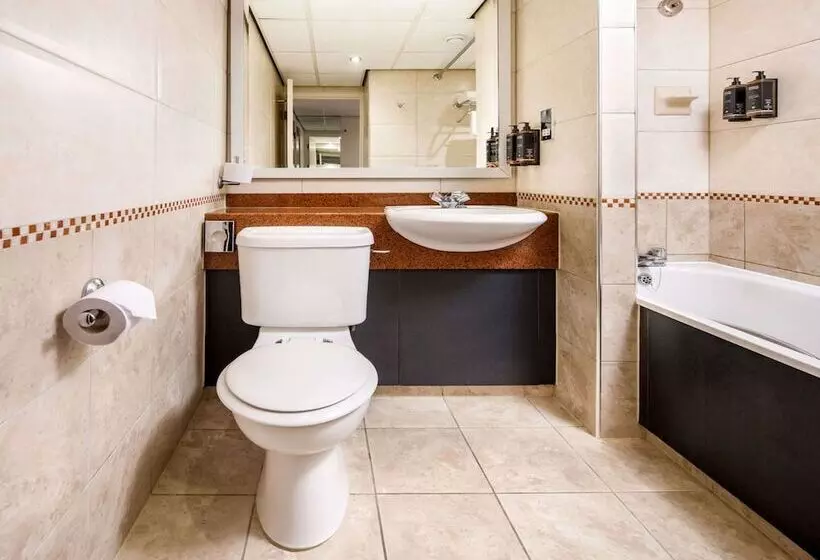 Habitació Familiar Clàssica, Mercure Chester Abbots Well