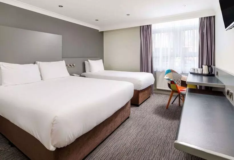 Habitació Familiar Clàssica, Mercure Chester Abbots Well