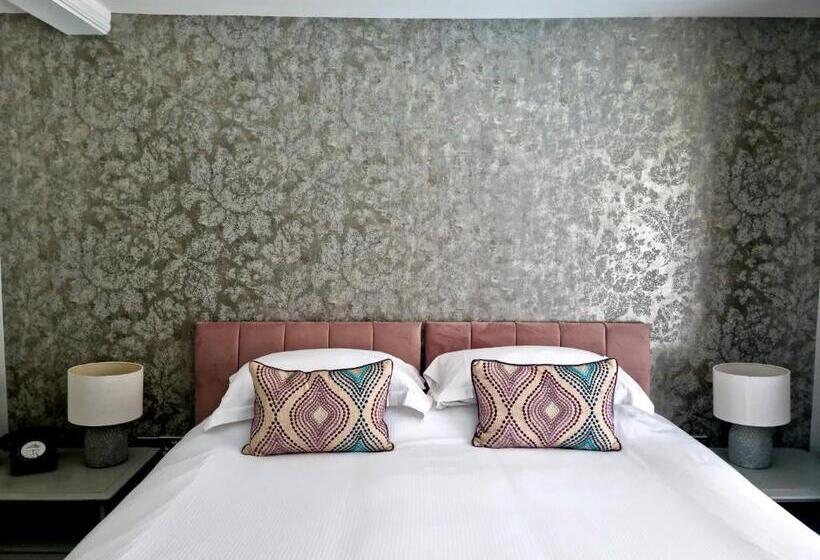 デラックスルーム, The Ollerod