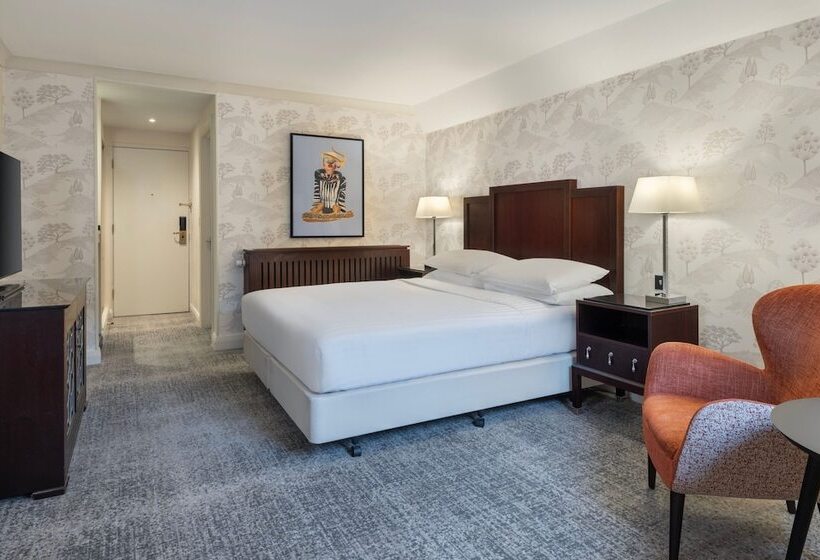 جناح جونيور, Delta Hotels By Marriott Worsley Park Country Club