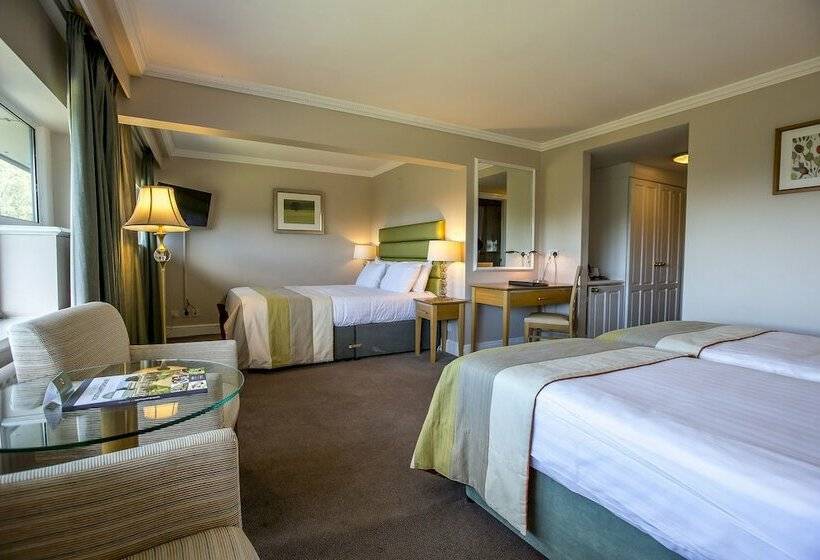 家庭间, Hellidon Lakes