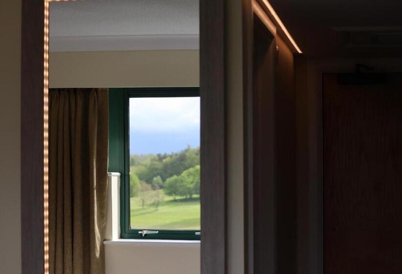 带大床的标准间, Hellidon Lakes