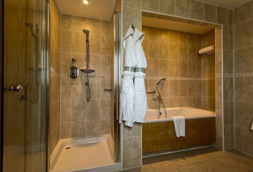 套房, Hellidon Lakes