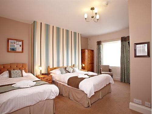 اتاق خانوادگی, Imperial Plymouth