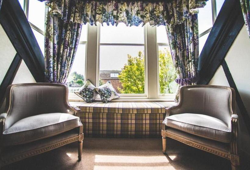 جناح ديلوكس, Jeakes House