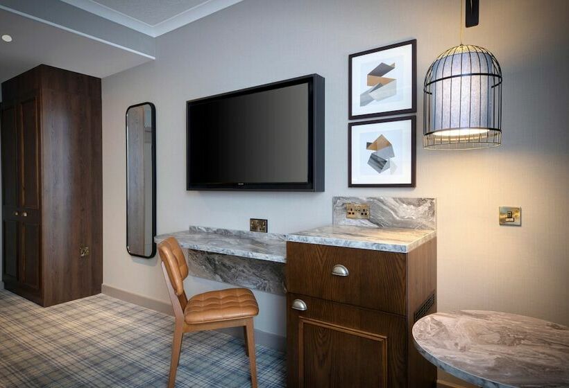 חדר סופריור לשלושה, Leonardo Royal Edinburgh