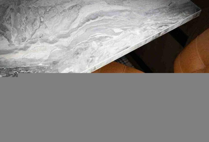 חדר סופריור לשלושה, Leonardo Royal Edinburgh