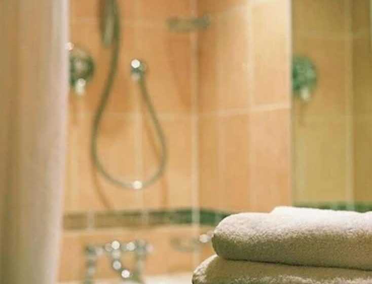 エクゼクティブルーム, Marwell Hotel A Bespoke