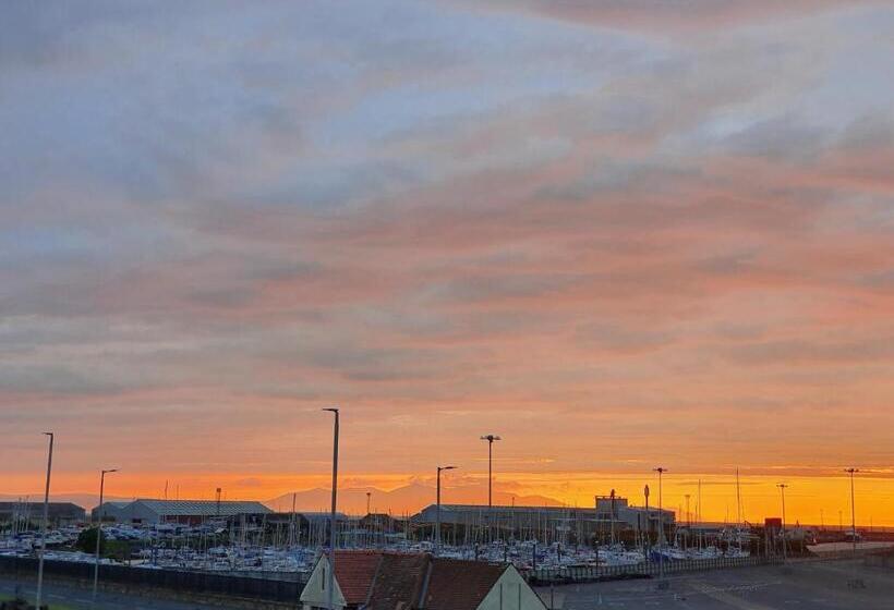 חדר דלוקס נוף לים, The Anchorage