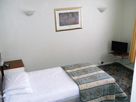 スタンダードシングルルーム, The Oakland