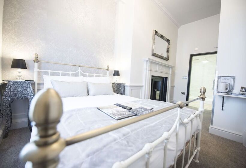 スタンダードルーム, The Pied Bull