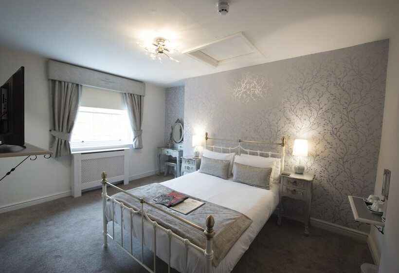 スーペリアールーム, The Pied Bull