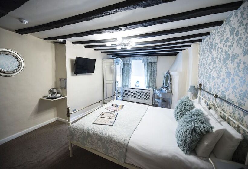 スーペリアールーム, The Pied Bull