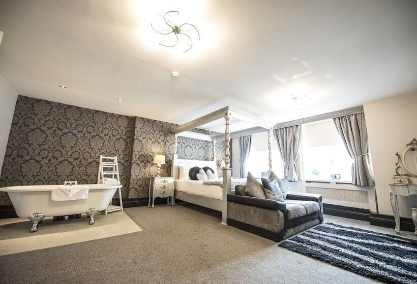 スタンダードルーム, The Pied Bull