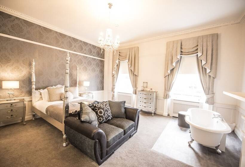 スタンダードルーム, The Pied Bull