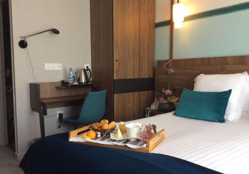 スタンダードルーム, The Pied Bull