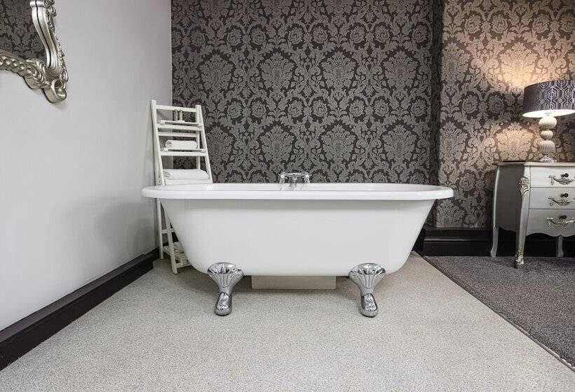 スタンダードルーム, The Pied Bull