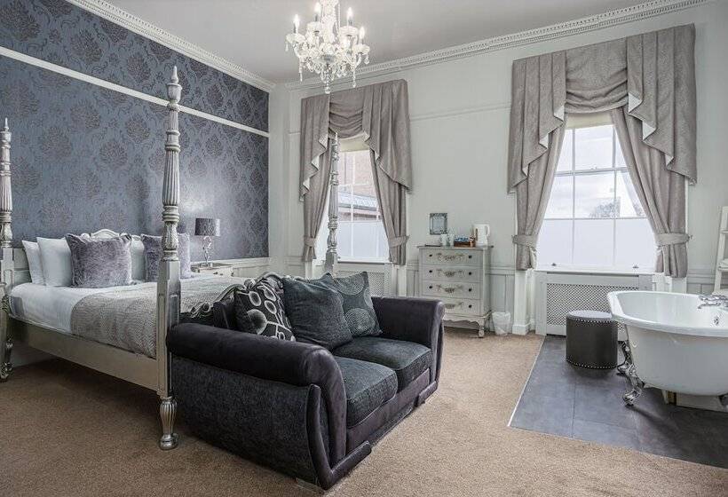 スタンダードルーム, The Pied Bull