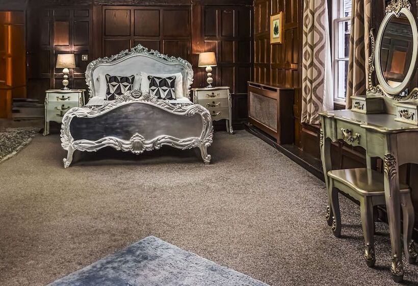 デラックスルーム, The Pied Bull