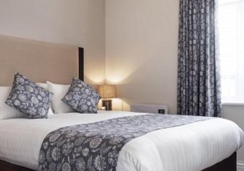 带大床的高级房间, Kyle Hotel ‘a Bespoke Hotel’