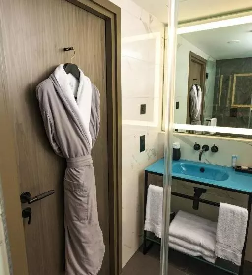 اتاق اجرایی, Middle Eight Covent Garden Preferred Hotels And Resorts