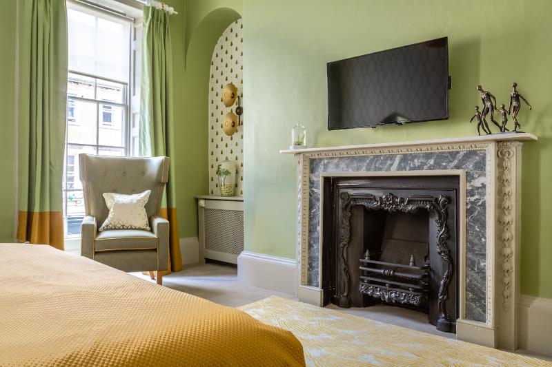 Номер Deluxe, The Queensberry