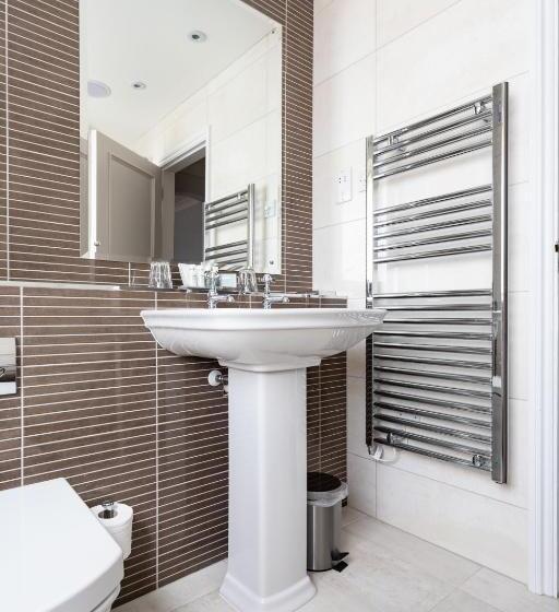 デラックススイート, Swan S Nest