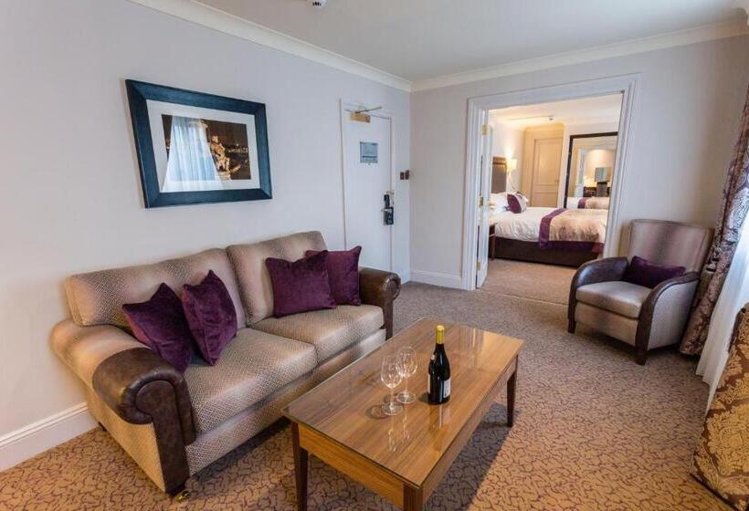 デラックススイート, Swan S Nest