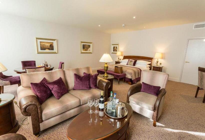 スーペリアースイート, Swan S Nest