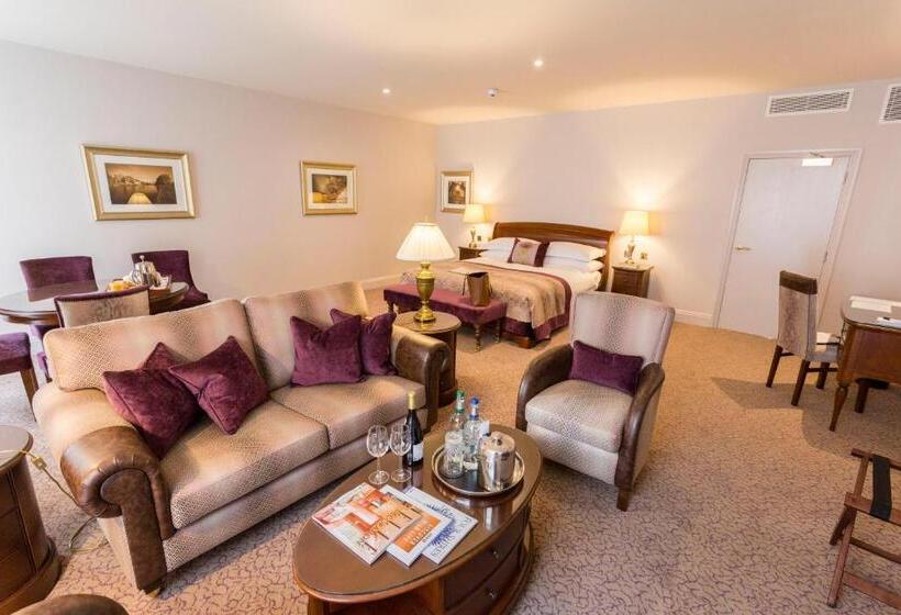 スーペリアースイート, Swan S Nest