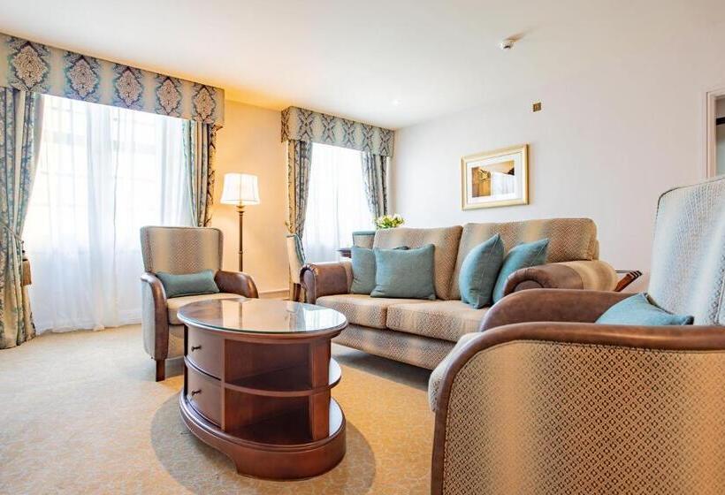 スイート, Swan S Nest