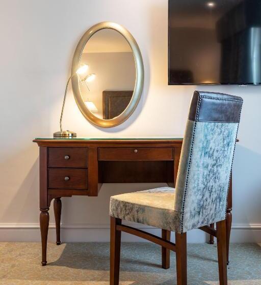 スーペリアースイート, Swan S Nest