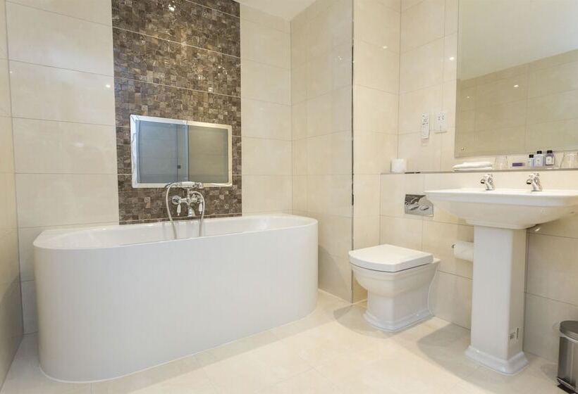 スーペリアースイート, Swan S Nest