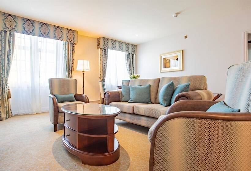 スイート, Swan S Nest