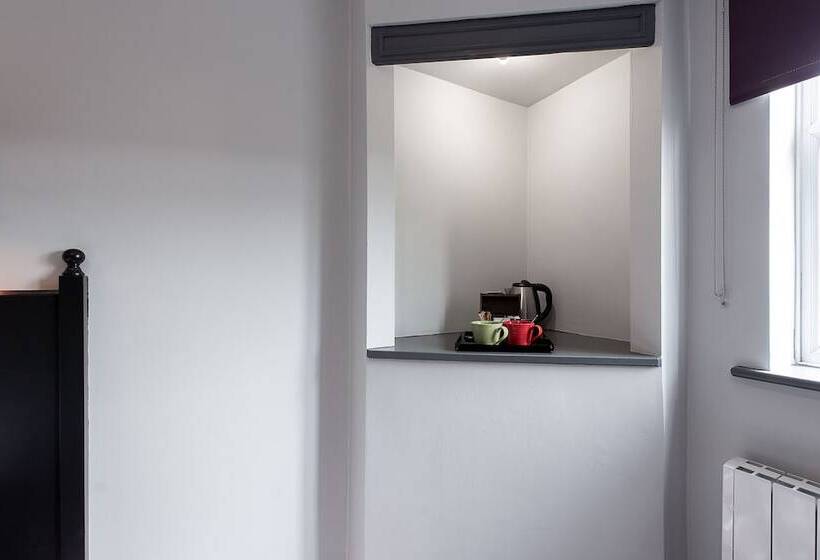 غرفة قياسية, Village Hotel Liverpool