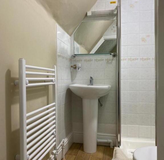 スタンダードルーム, West Lodge