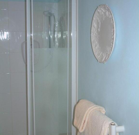 スタンダードルーム, West Lodge