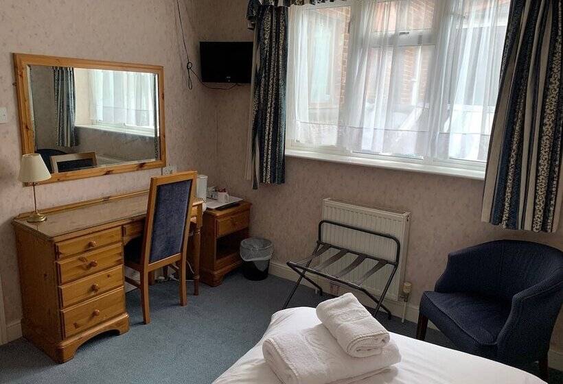 חדר סטנדרט יחיד, Yelf S