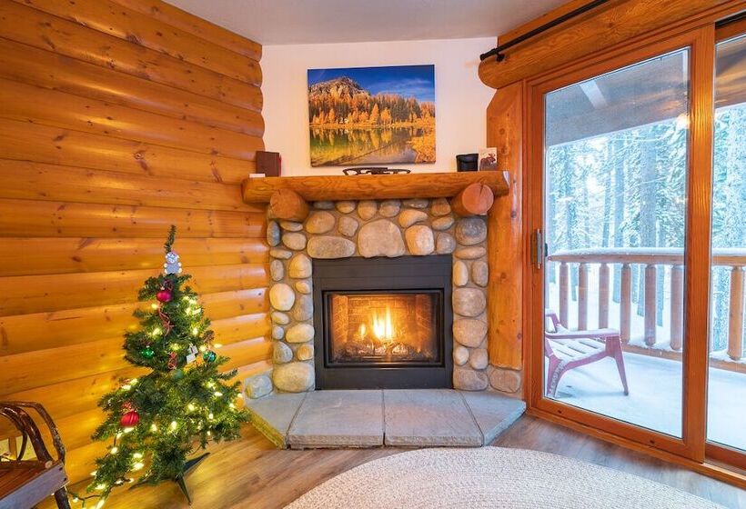 סוויטה עם ג'קוזי, Baker Creek By Basecamp