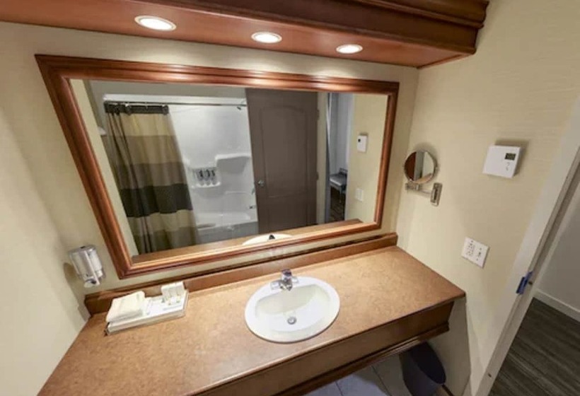 스탠다드 룸 더블 침대 2개, Chateau Laurier Quebec