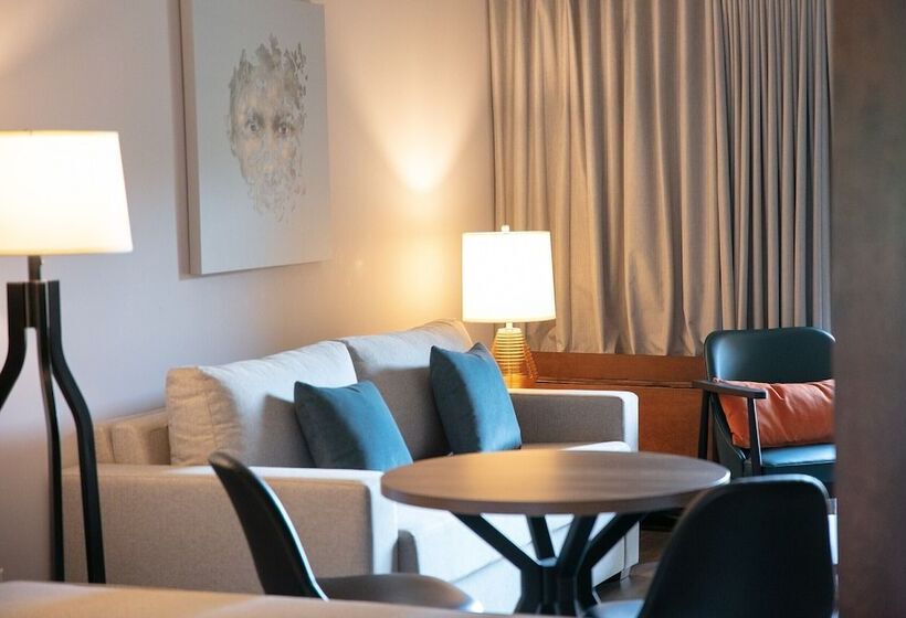 Family Suite, Estrimont