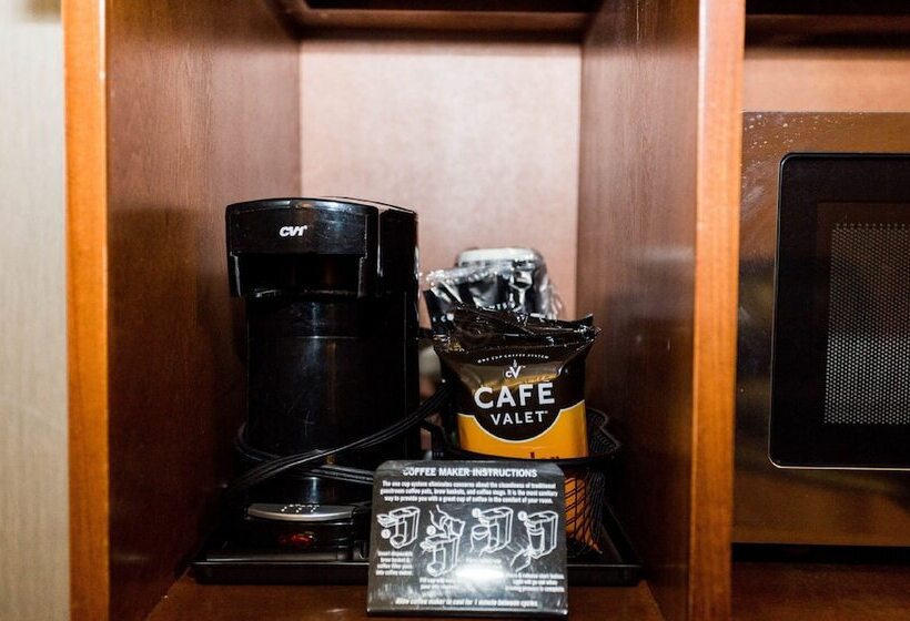 スイート, Canmore Inn & Suites