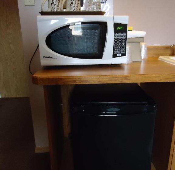 غرفة قياسية سرير كينج, Canway Inn & Suites